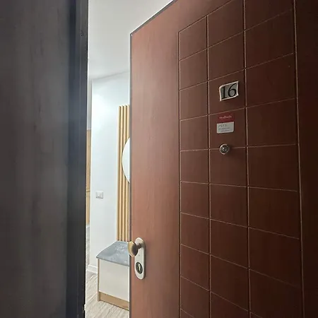 Shkembi 1262 * Golem (Tirana)